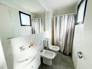 Bathroom - Beautiful Loft In Rosario 03-c (Rosario)
