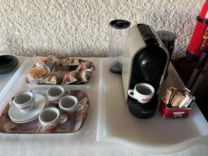 House, 3 Bedrooms, Balcony, Garden View | Dining