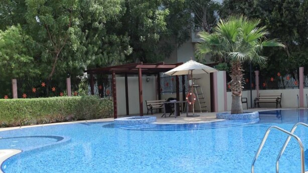 Departamento, 1 habitación, con acceso para personas discapacitadas, para fumadores | Alberca | Alberca al aire libre 