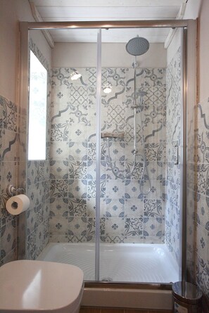 Maison, 1 chambre, fumeur, balcon | Salle de bain