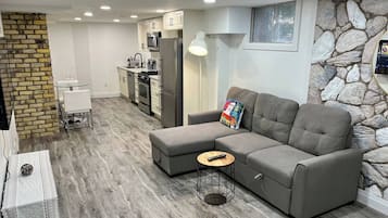 Room, 1 Bedroom | Interior