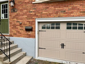 Room, 1 Bedroom | Property entrance