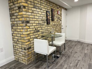 Living area - Adorable 1 Bedroom Suite With Kitchen & (Cambridge)