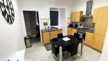 Căn hộ, 3 phòng ngủ, lò sưởi, quang cảnh thành phố | Nội thất