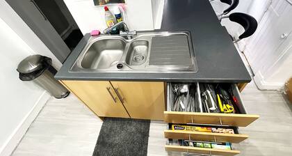 Luxury 3 Bedrooms Entire Flat - Self Check in & Check out