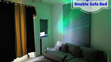 Căn hộ, 3 phòng ngủ, lò sưởi, quang cảnh thành phố | Khu phòng khách | Sách