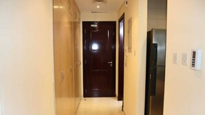 Unclassified image, 2 of 11, button - Lovely Studio With Balcony And Free Parking (Dubai)