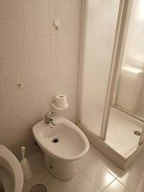 Appartement, 2 slaapkamers, roken, balkon | Badkamer