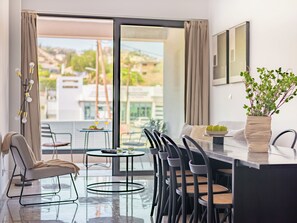 Apartment, 1 Schlafzimmer, Balkon, Poolblick | Wohnzimmer