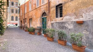 Apartment, 1 Bedroom | Property grounds - Newly Renovated Studio In Piscinula - Trastevere (Rome)