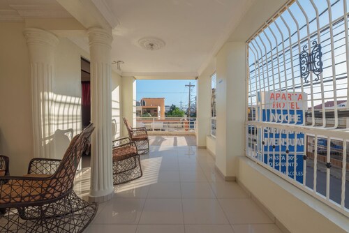 Room-single Room Near SDQ Airport 300 M
