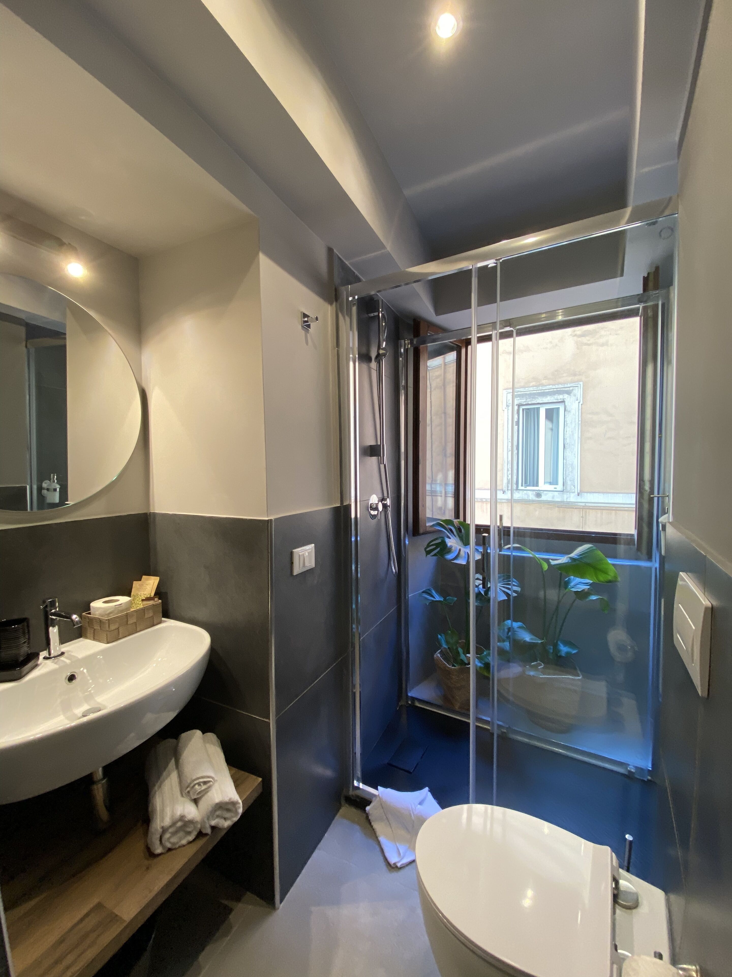 Photo - Soha Piazza Di Spagna Boutique