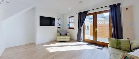 House, Multiple Beds | Living room