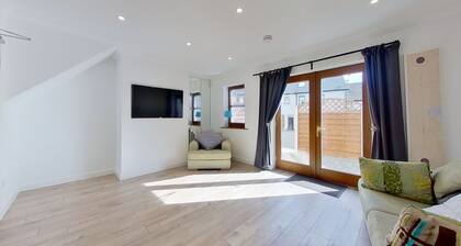 Killala Holiday Village, Superb Three Bedroom