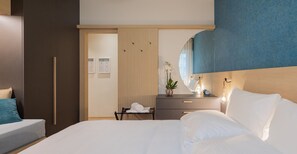 1 bedroom, in-room safe, desk, free WiFi