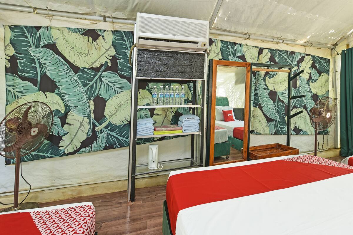 Quarto família | Escrivaninha, quartos à prova de som, Wi-Fi de cortesia, roupa de cama