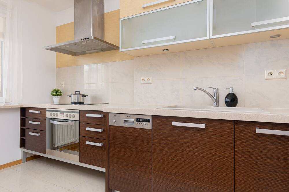 Apartment Aleja Wilanowska by Renters