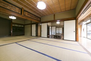 Interior - Tawaraya - Big Roof House - A nostalgic old house that makes you feel at home, just like your grandma's house. (伊那市)