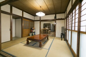 Interior - Tawaraya - Big Roof House - A nostalgic old house that makes you feel at home, just like your grandma's house. (伊那市)
