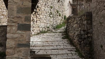Enceinte de lâhĂ©bergement