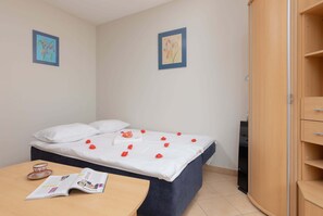 Bügeleisen/Bügelbrett, WLAN, Bettwäsche