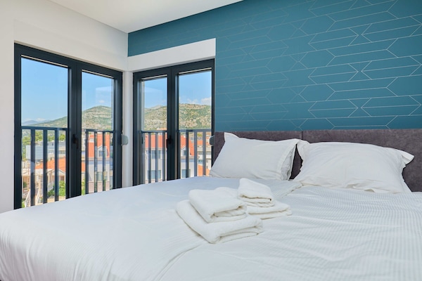 Superior Double or Twin Room | Minibar, desk, laptop workspace, soundproofing