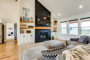 TV, caminetto, tavolo da ping pong