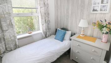 3 habitaciones, decoración personalizada y muebles diferentes