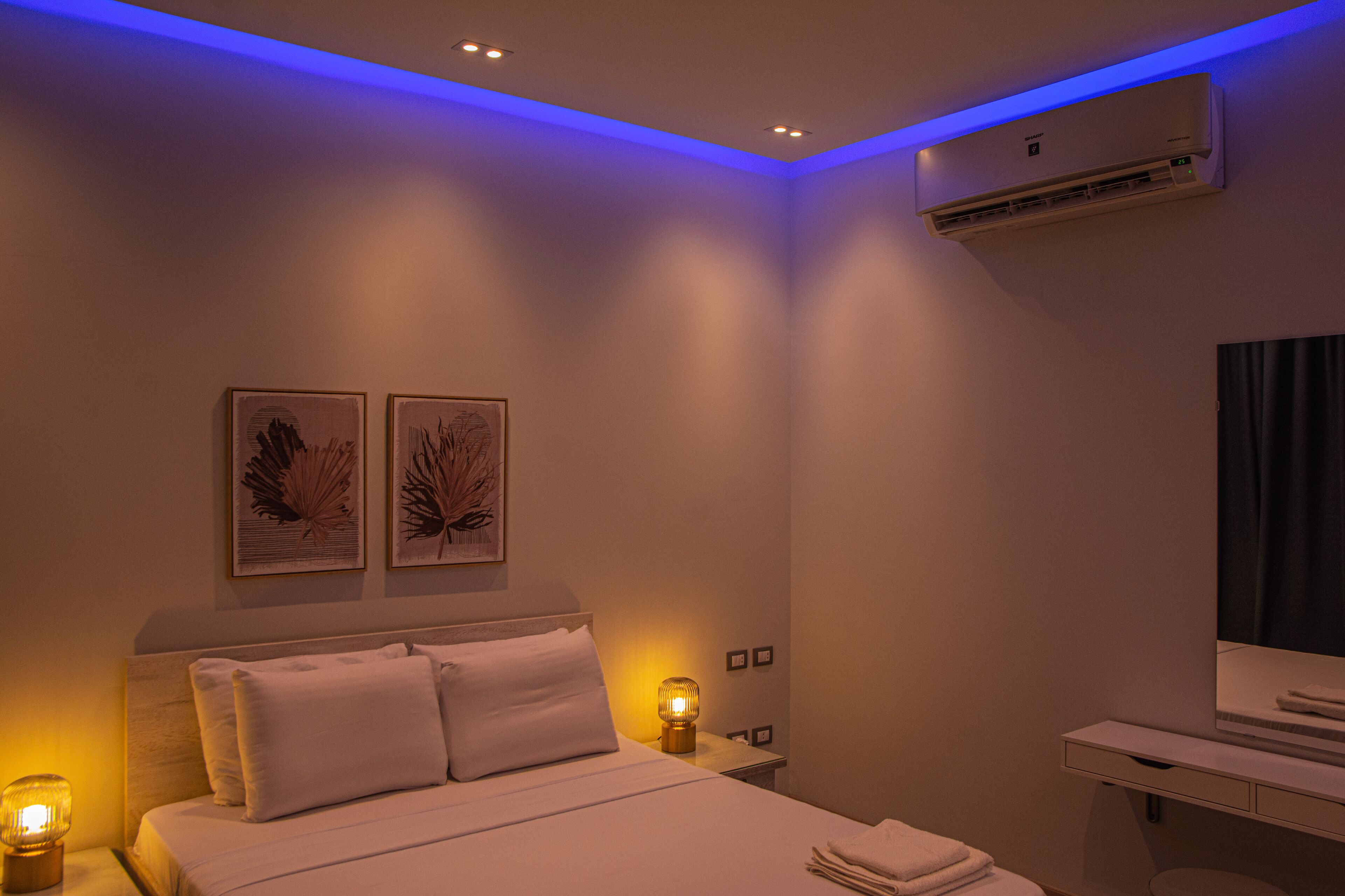 Comfort Apartment | 2 bedrooms, blackout drapes, iron/ironing board, free WiFi