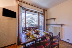 Studio Standard, vue montagne (Il Nido di Elda (few steps from) | Salle à manger