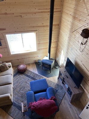 TV, fireplace, table football - The Woolybugger Barn (Cameron)