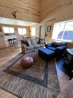 TV, fireplace, table football - The Woolybugger Barn (Cameron)