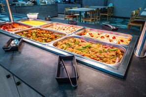 Desayuno buffet incluido todos los días