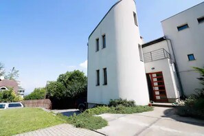 Apartment | Exterior - Maharaja Mountain Palace 3-bed Apartment in Buda (Budapest)