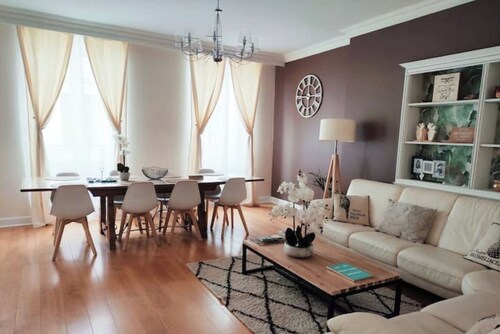 156 m2, 4sdb 2 Parkings 4 Chambres Hypercentre