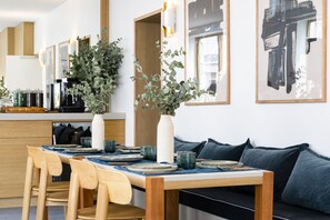 Daily continental breakfast (EUR 10 per person) - Baba Hotel (Paris)