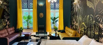 Jungle Apartments II