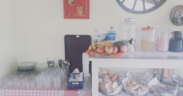 基础三人房 | 免费 WiFi