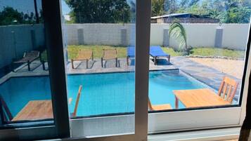 Comfort Double Room, Pool View | Cadar Frette Itali, peralatan tempat tidur premium, tilam berlapik