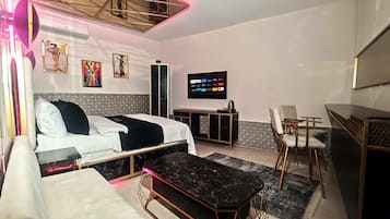 Egyptian cotton sheets, premium bedding, down duvets, minibar