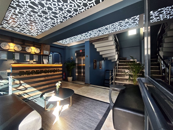 43-Zoll-Smart-TV mit Digitalempfang, Netflix, Pay-TV