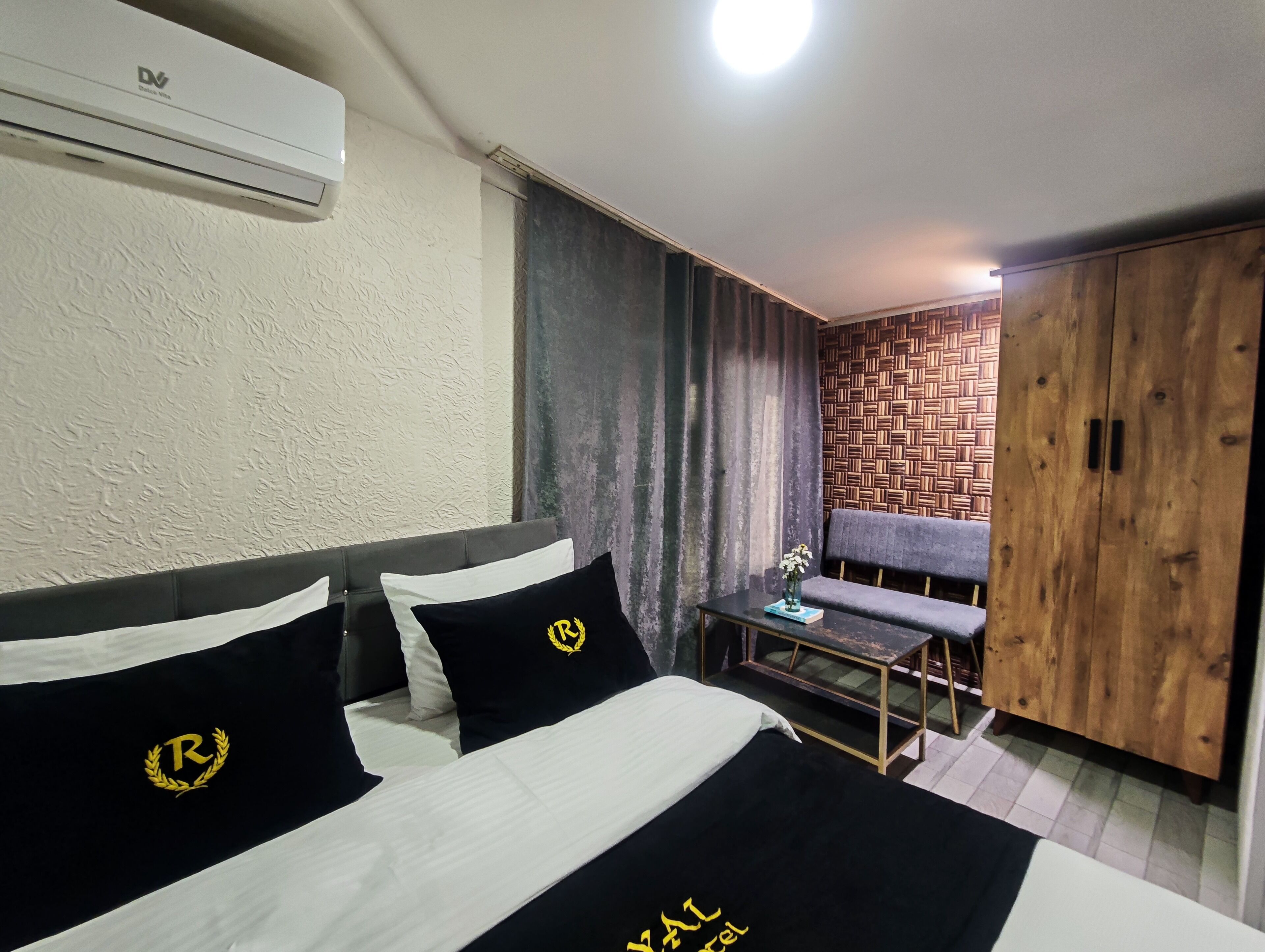 Economy Double Room | Egyptian cotton sheets, premium bedding, down comforters, minibar