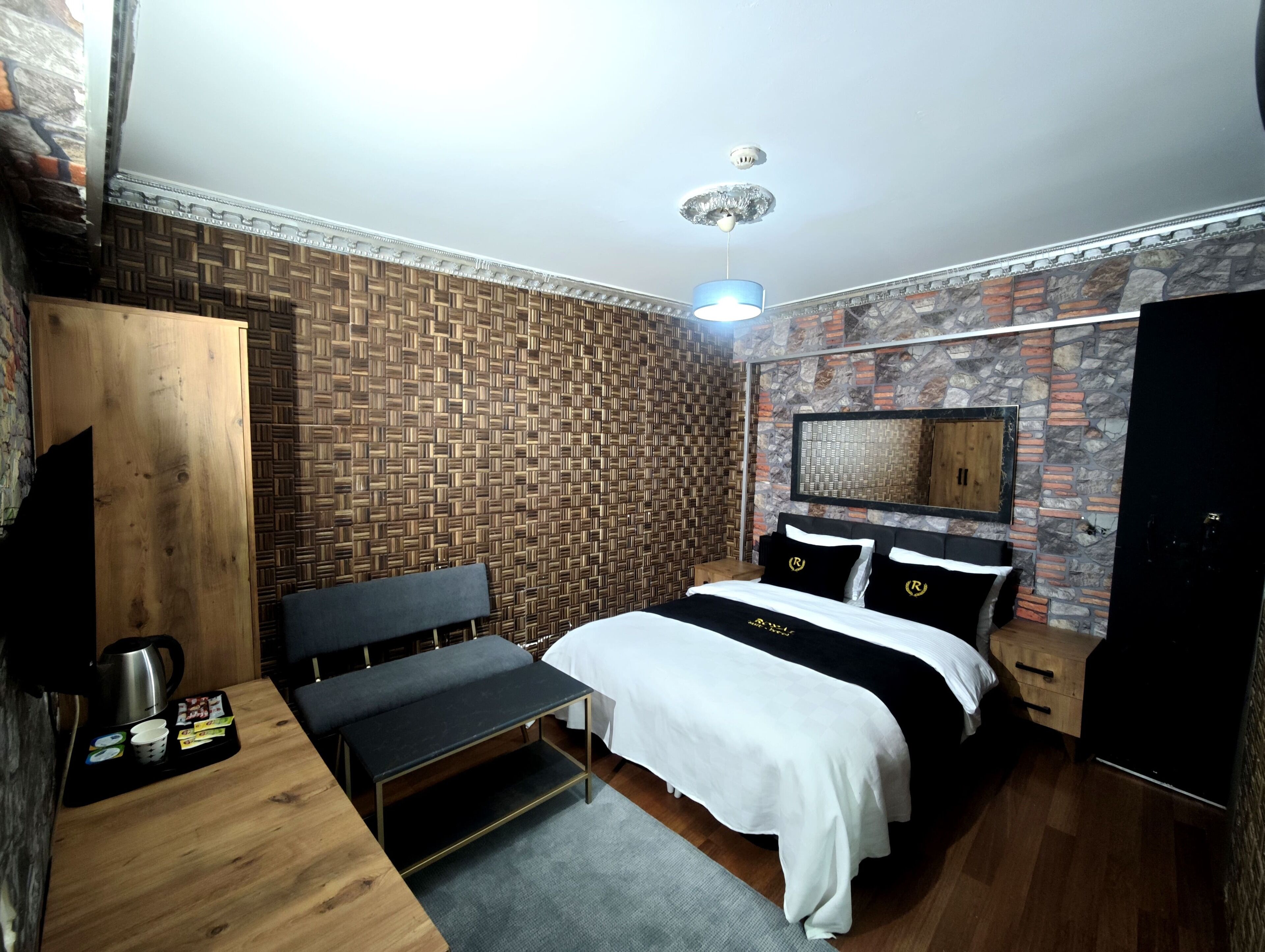 Egyptian cotton sheets, premium bedding, down duvets, minibar