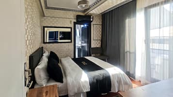 Deluxe Double Room | Sábanas de algodón egipcio, ropa de cama de alta calidad y edredón