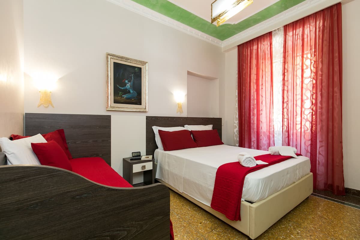 Phòng Suite Junior | 1 phòng ngủ, nệm cao su hoạt tính (memory foam), bàn