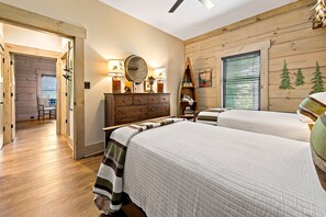 5 bedrooms, iron/ironing board, free WiFi, bed sheets