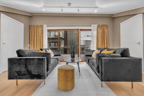 Apartment (3 Bedrooms) | Living area - TotalApartments Storgata City Apartment (Tromsø)