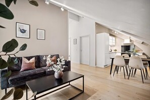 Apartment (2 Bedrooms) | Living area