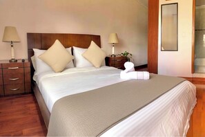 2 chambres, bureau, fer et planche à repasser, Wi-Fi gratuit