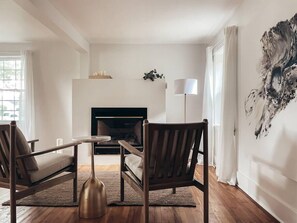 TV, fireplace, stereo